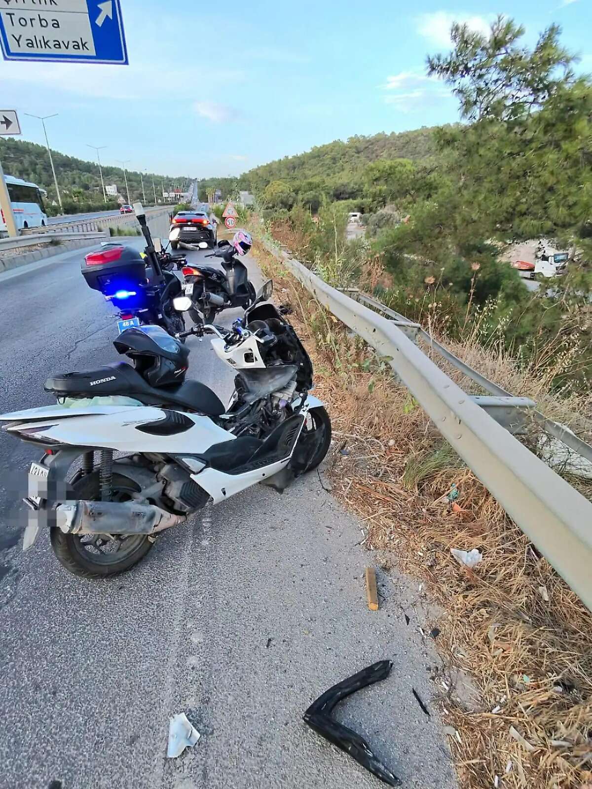 Muğla'da Otomobile Arkadan Çarpan Motosikletli Yaralandı 2